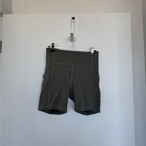 lululemon invigorate shorts